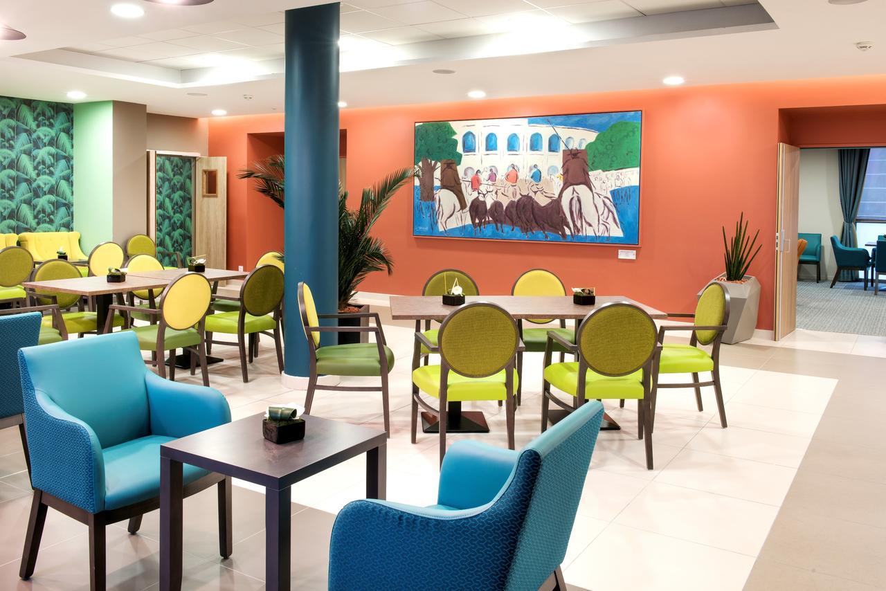 Domitys Sophia Aparthotel Nîmes Buitenkant foto
